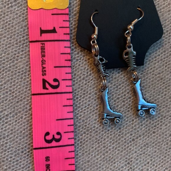 Earrings - Quad Skates & fish bones - Silver tone - Picture 4 of 4